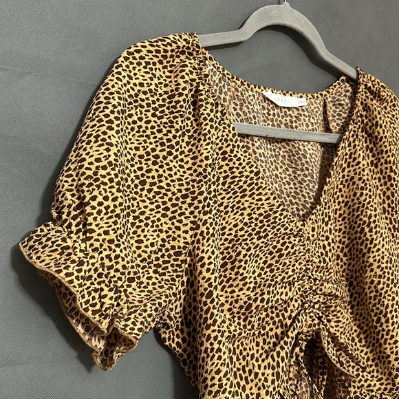 Lush Cheetah Blouse - Picture 4 of 6